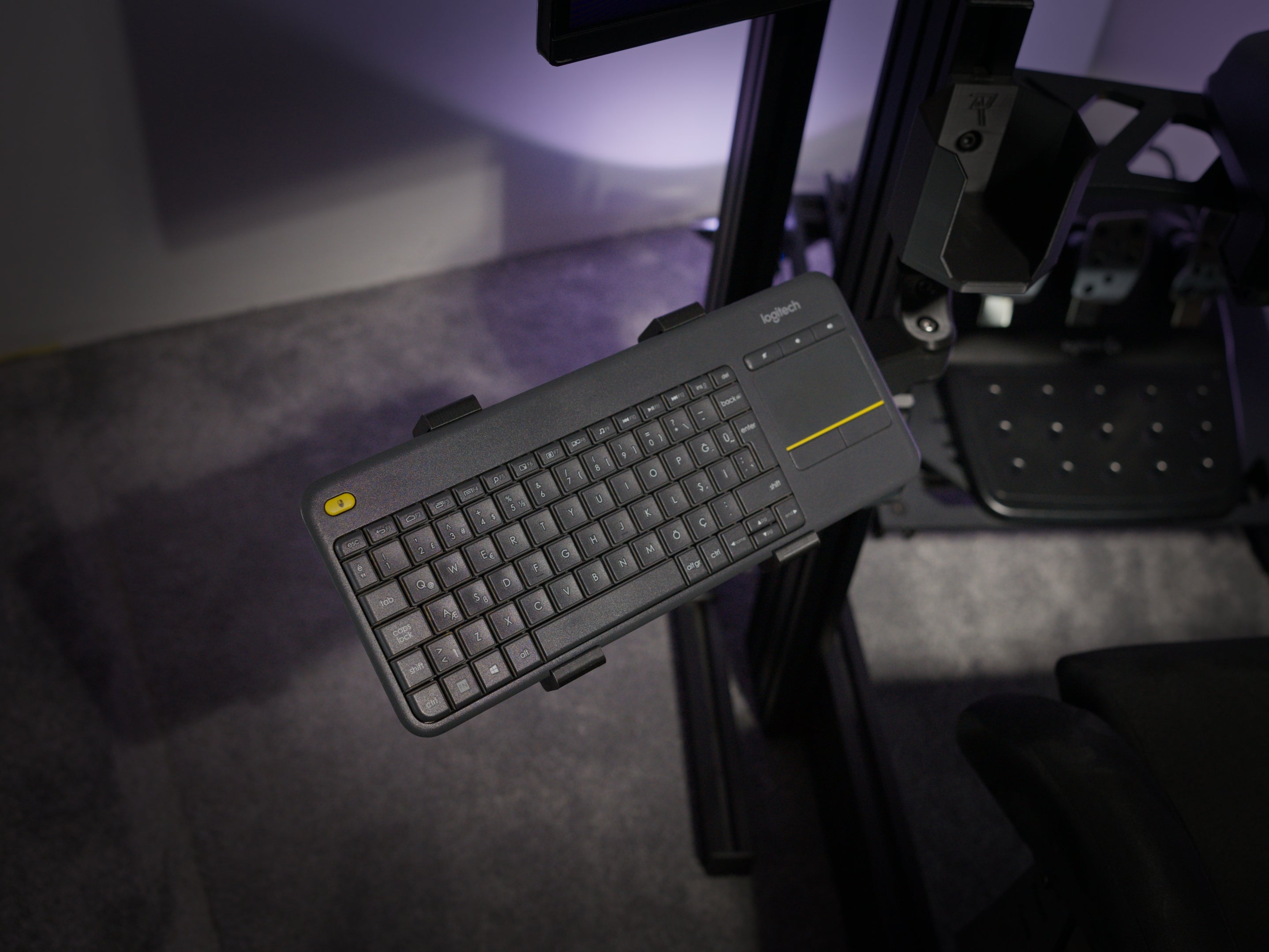 Dual-Arm Swivel Keyboard Holder for Aluminum Profile Sim Rigs